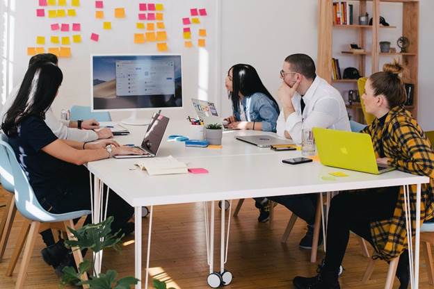 PowerPoint for Interactive Business Storytelling